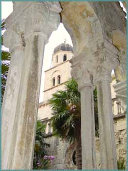 Cloîrte du Monastère des Franciscains