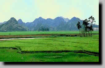 Paysage aux environs de Hoa Lu