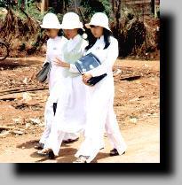 Ecolires en uniforme